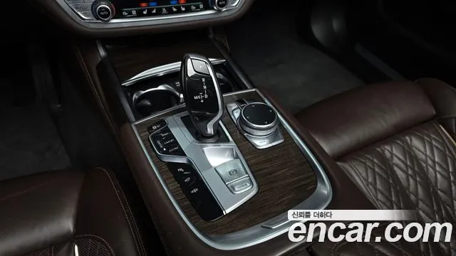 BMW 7 серии 2019 thumb 8