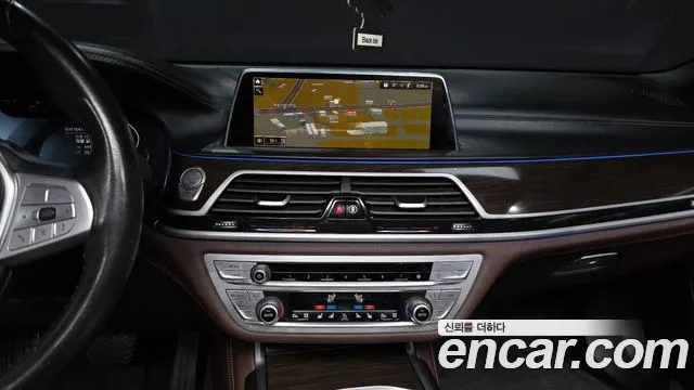 BMW 7 серии 2019 thumb 2