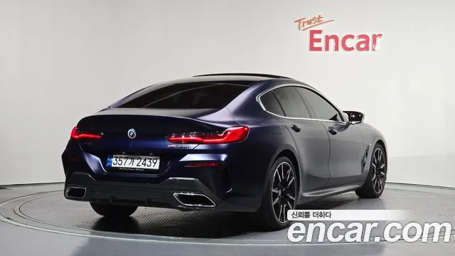 BMW 8 серии 2022 thumb 6