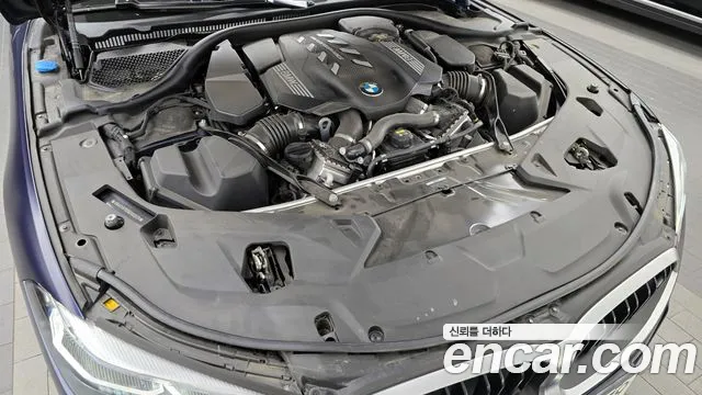 BMW 8 серии 2022 thumb 9