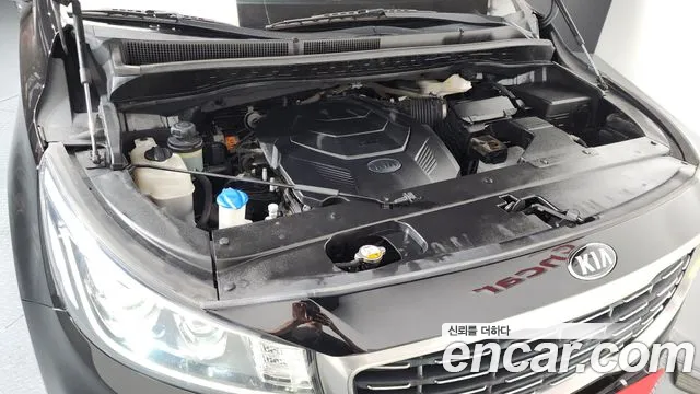 Kia Canival 2019 thumb 3