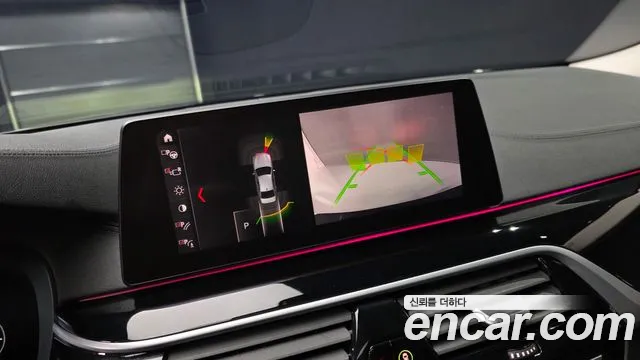 BMW 5-Series 2019 thumb 8