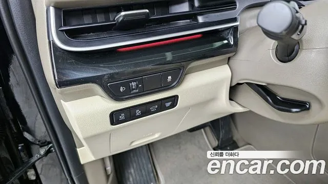 Kia Canival 2024 thumb 4