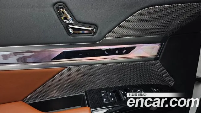 BMW 7 серии 2024 thumb 10