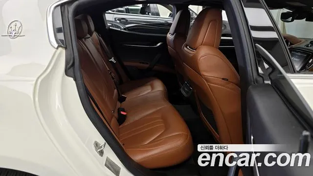 Maserati Ghibli 2020 thumb 8