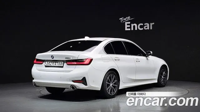 BMW 3 серии 2019 thumb 2