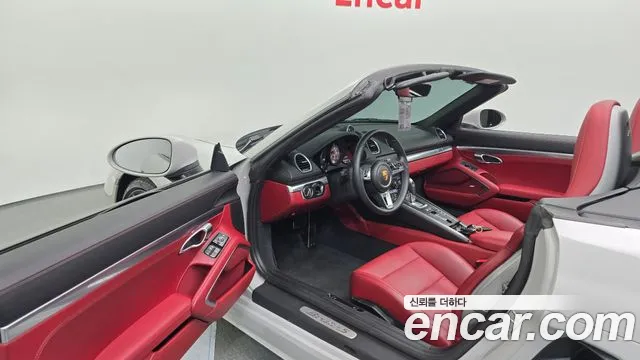 Porsche Boxster 2021 thumb 6