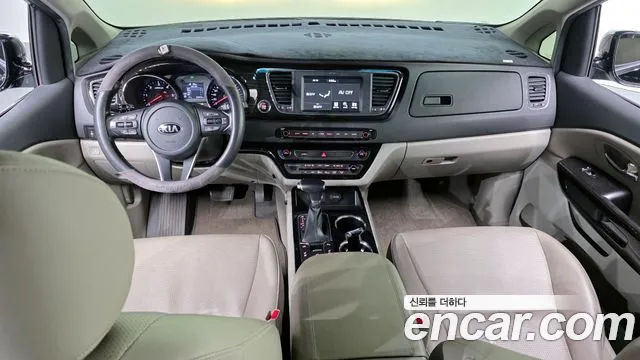 Kia Canival 2019 thumb 6