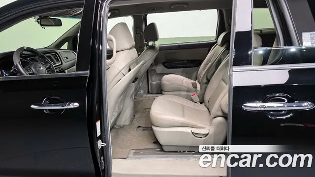 Kia Canival 2019 thumb 12