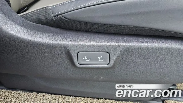 Kia Canival 2024 thumb 4