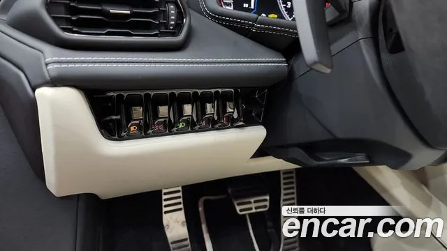 Lamborghini Huracan 2023 thumb 12