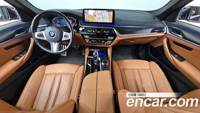 BMW 5-Series 2023 thumb 8