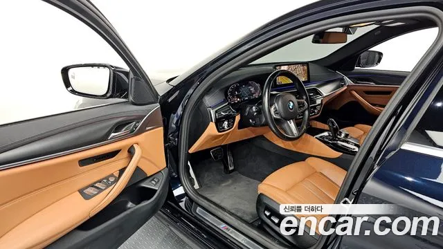 BMW 5-Series 2023 thumb 7