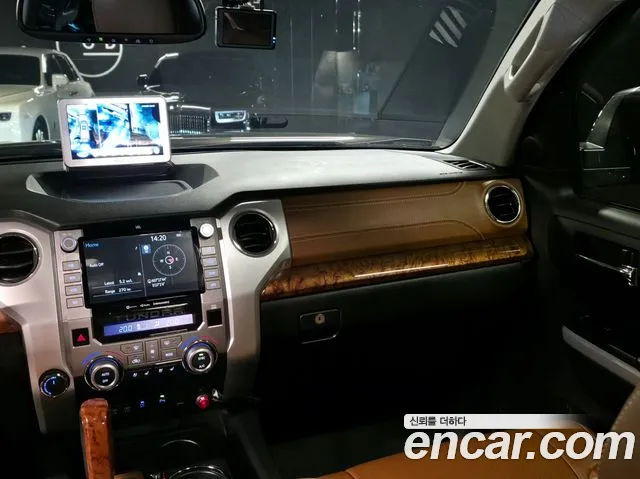 Toyota Tundra 2020 thumb 12