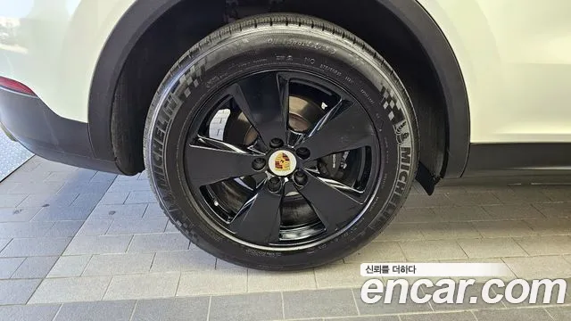 Porsche Cayenne 2019 thumb 12