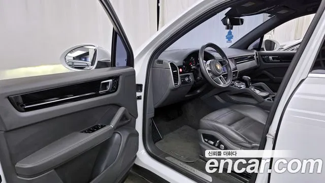 Porsche Cayenne 2019 thumb 11