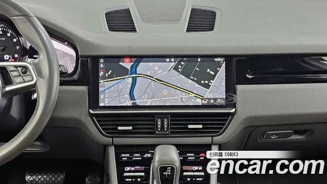 Porsche Cayenne 2019 thumb 10