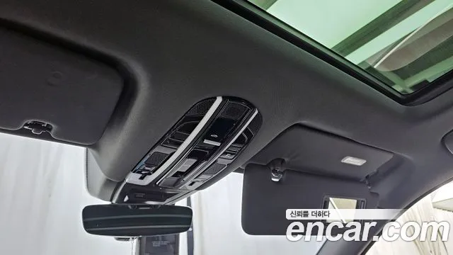 Porsche Cayenne 2019 thumb 2