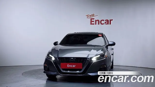 Nissan Altima 2019 thumb 6