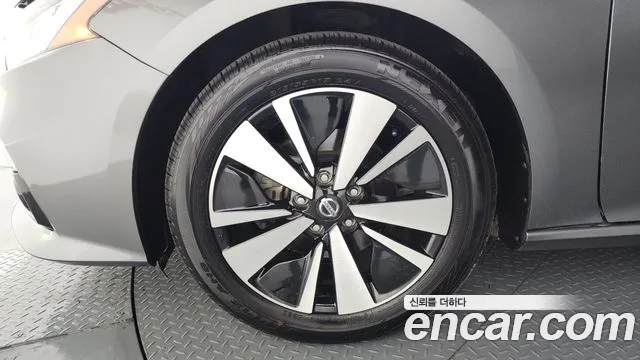 Nissan Altima 2019 thumb 10