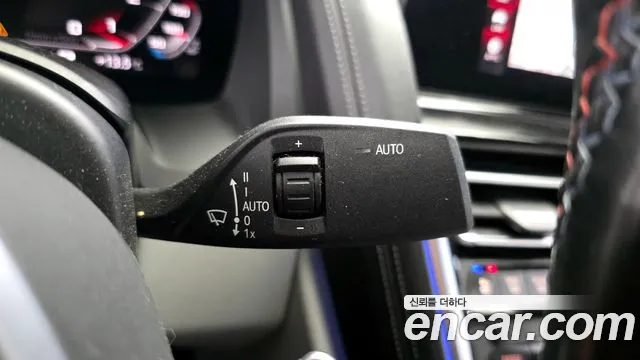 BMW M8 2020 thumb 2