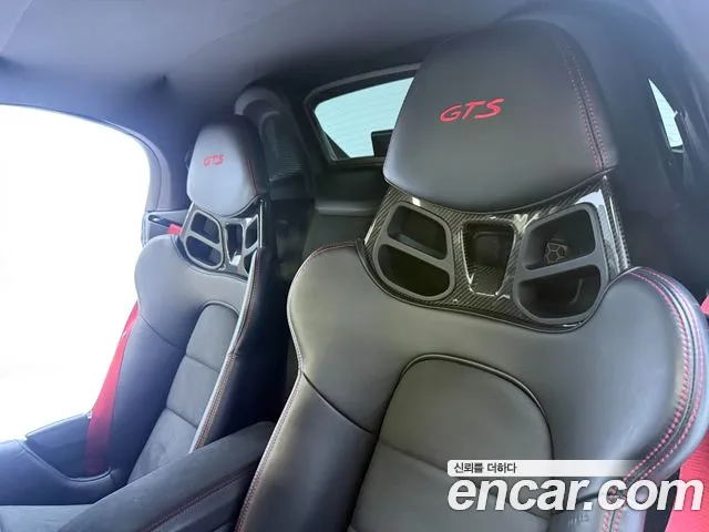 Porsche Boxster 2021 thumb 4
