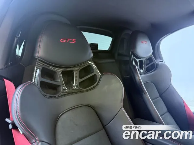 Porsche Boxster 2021 thumb 9