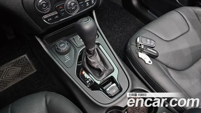 Jeep Grand Cherokee 2021 thumb 4