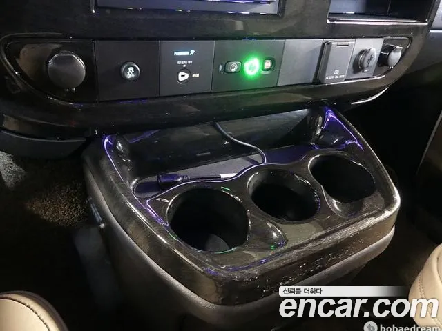 GMC Savana 2022 thumb 6