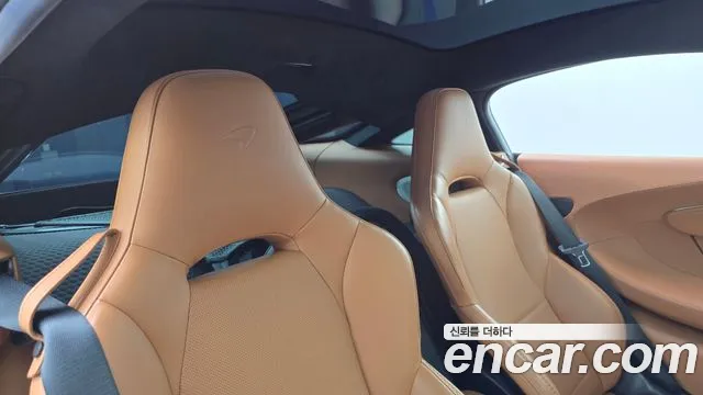 McLaren GT 2023 thumb 2