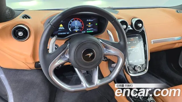 McLaren GT 2023 thumb 10