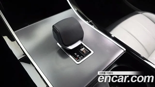 Land Rover Range Rover 2025 thumb 9