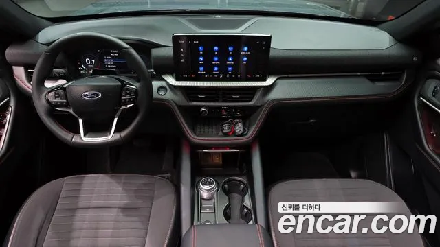 Ford Explorer 2025 thumb 10