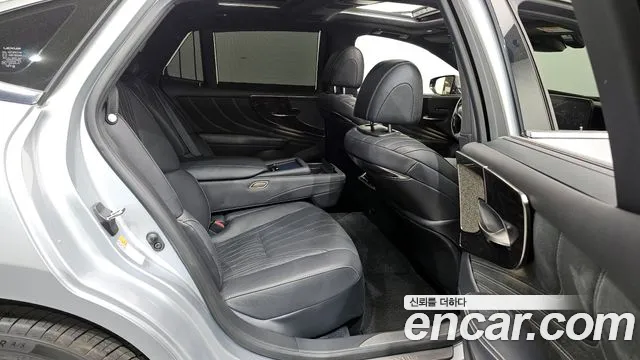 Lexus LS 2022 thumb 3