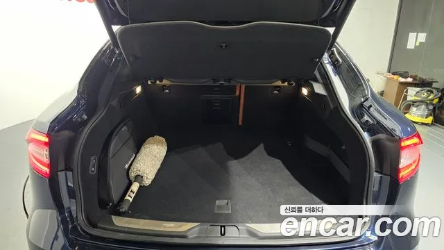 Maserati Levante 2019 thumb 6