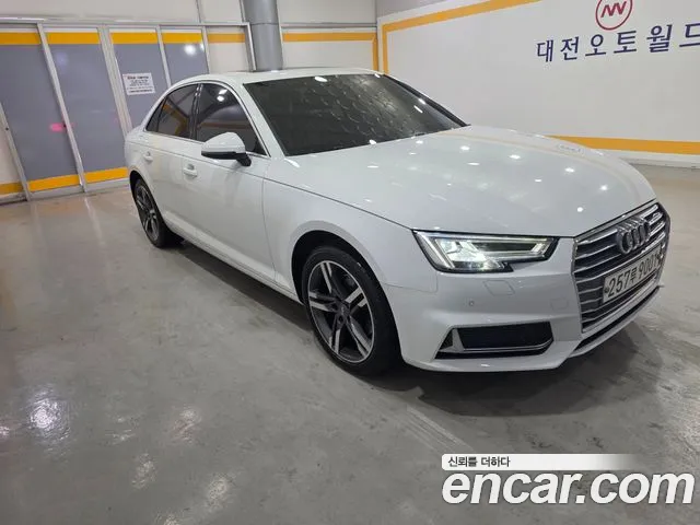 Audi A4 2019 thumb 6