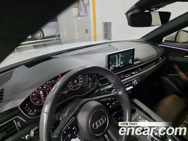 Audi A4 2019 thumb 2