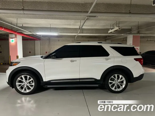 Ford Explorer 2022 thumb 12