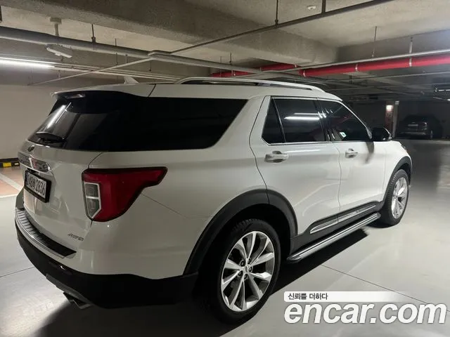 Ford Explorer 2022 thumb 3