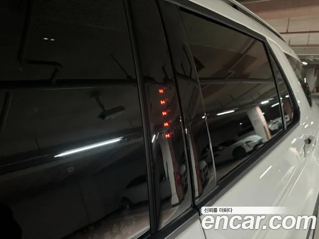 Ford Explorer 2022 thumb 5