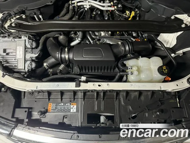 Ford Explorer 2022 thumb 10