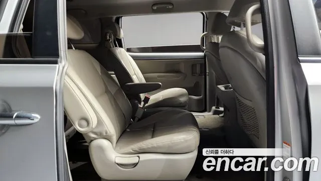 Kia Carnival 2014 thumb 2