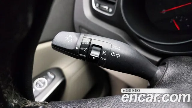 Kia Carnival 2014 thumb 5