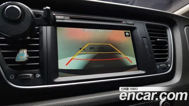 Kia Carnival 2014 thumb 12