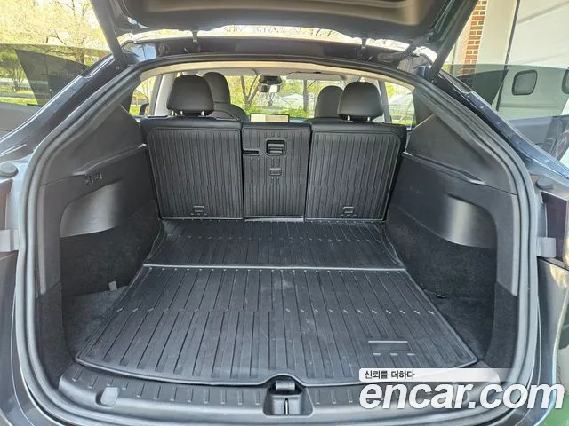 Tesla Model 2025 thumb 4