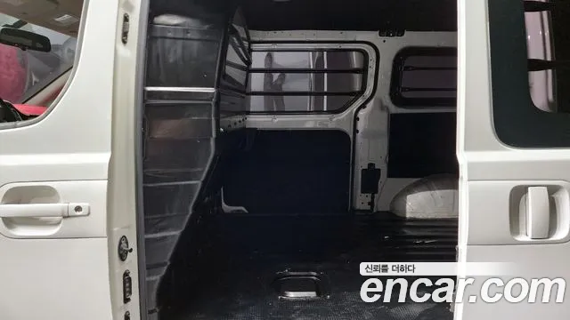Hyundai Starex 2019 thumb 4