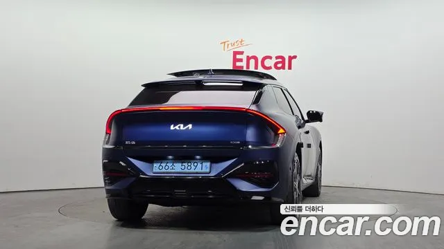 Kia EV6 2024 thumb 2