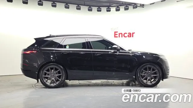 Land Rover Range Rover Velar 2025 thumb 2