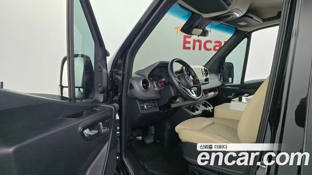Mercedes-Benz Sprinter 2023 thumb 3