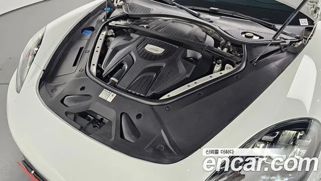 Porsche Panamera 2020 thumb 6